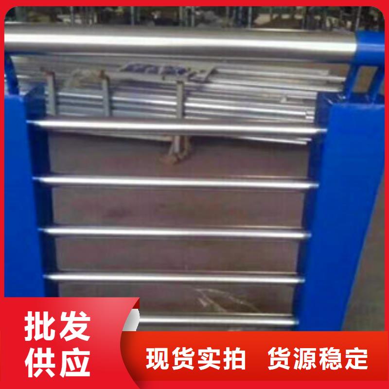 可定制的三/四横梁桥梁护栏实体厂家