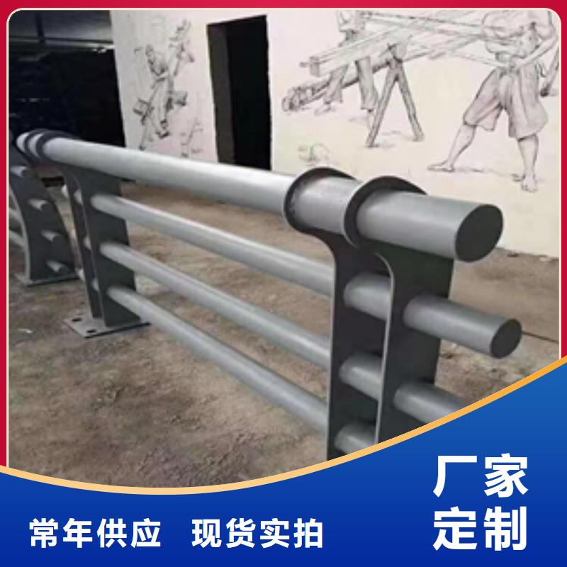 【氟碳漆喷塑防撞护栏景观灯光护栏厂家值得信赖】