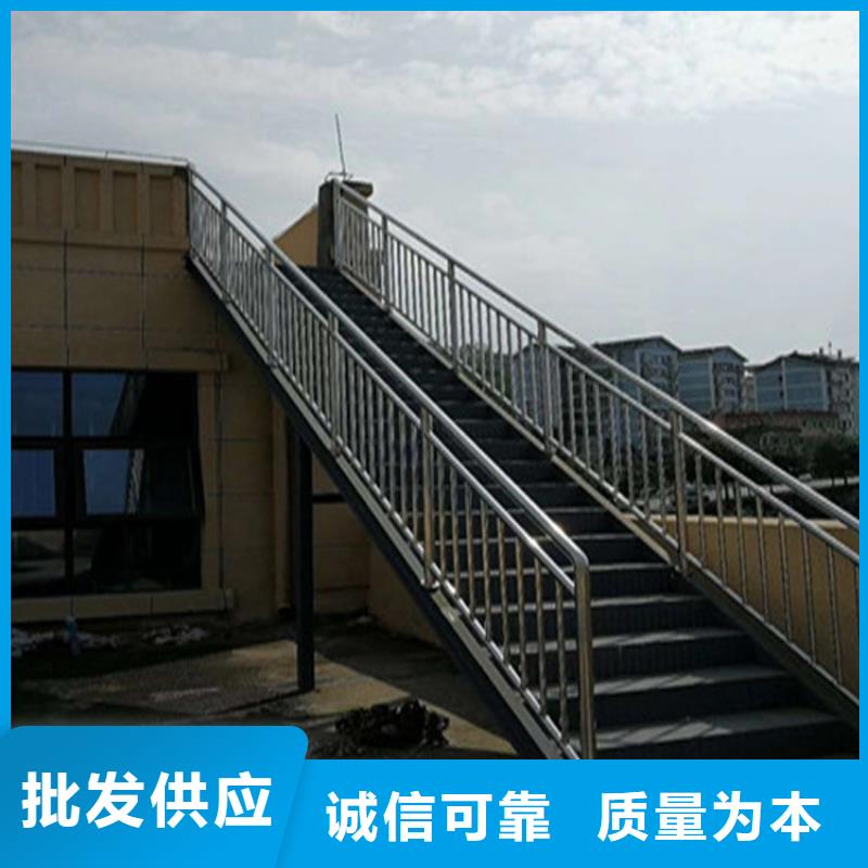 拉丝不锈钢复合管护栏展鸿护栏保质保量