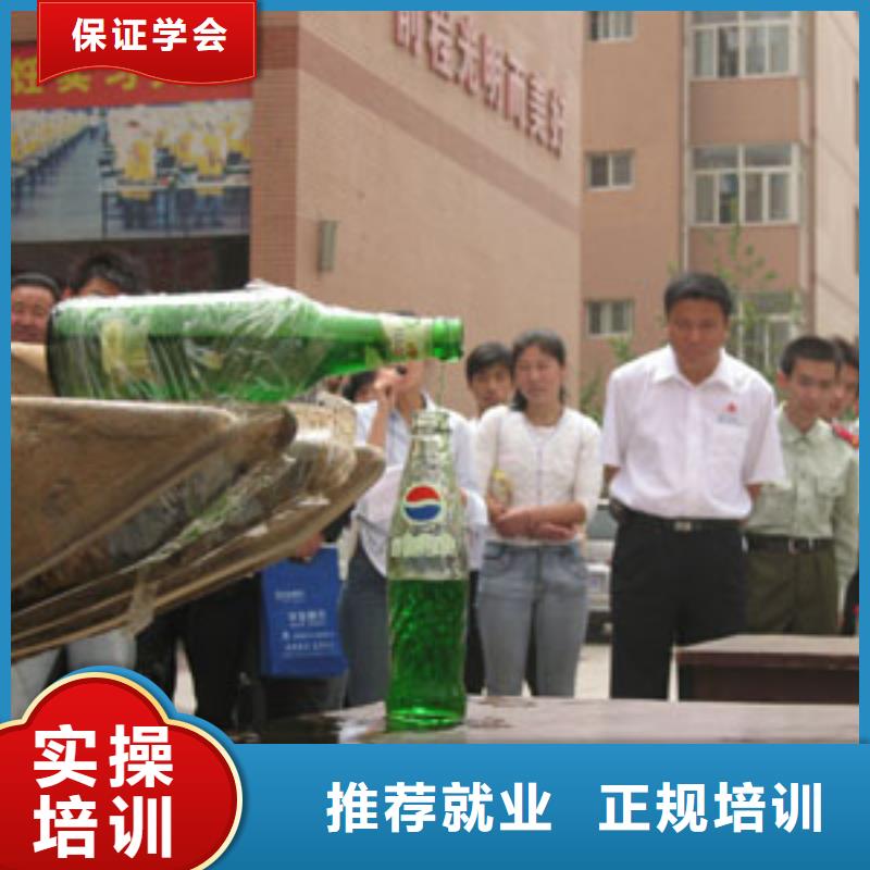 挖掘机操作,汽车装具校企共建