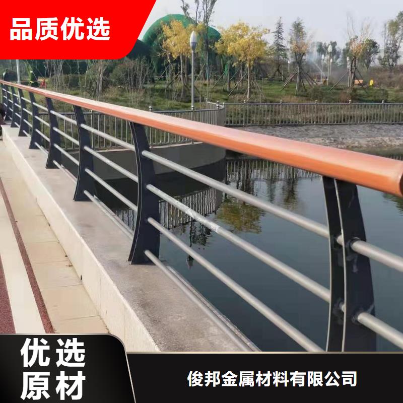 不锈钢复合管防撞护栏立柱适用场景