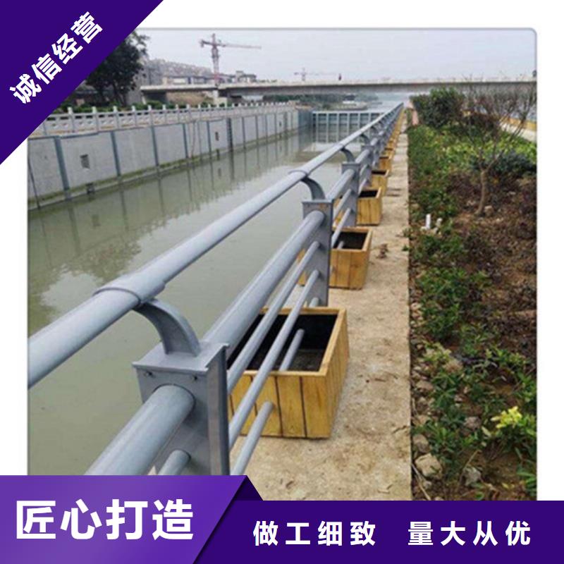 在本地买灯光护栏更实惠
