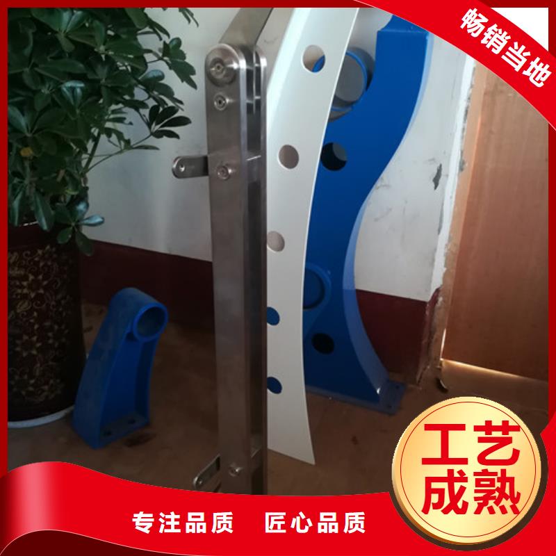 防撞护栏人车分流栏实体厂家大量现货
