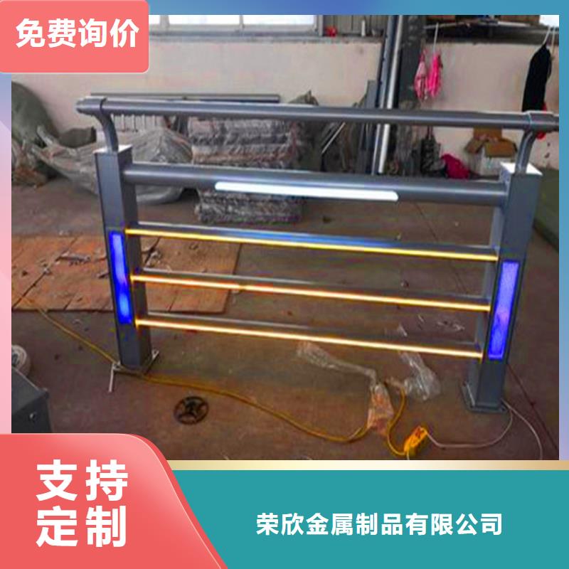 道路隔离栏杆ss级防撞护栏厂家供应