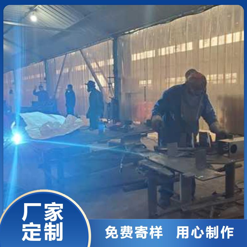 不锈钢复合管护栏_道路隔离栏优选好材铸造好品质