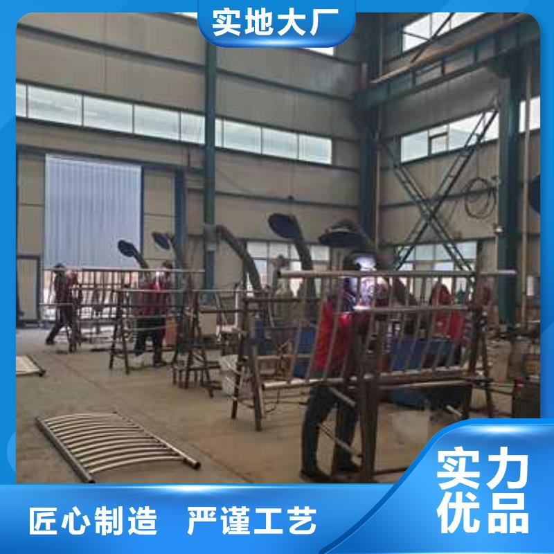 专业销售交通护栏隔离栏-大型厂家