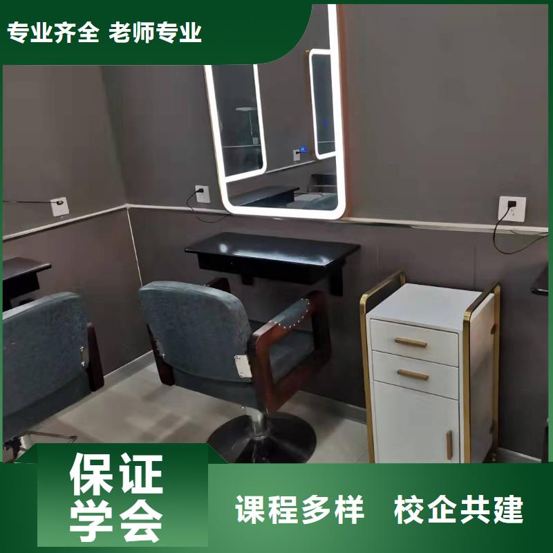 美发培训学校哪个技校开设厨师烹饪专业师资力量强