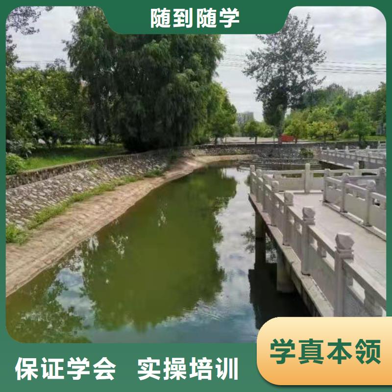 【美发培训学校虎振挖掘机怎么样课程多样】