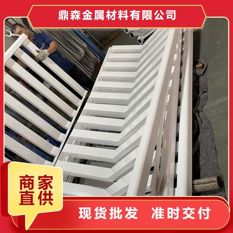 本地的防撞灯光护栏厂家