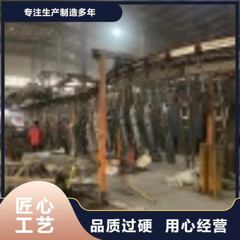 防撞桥梁防护栏杆包安装