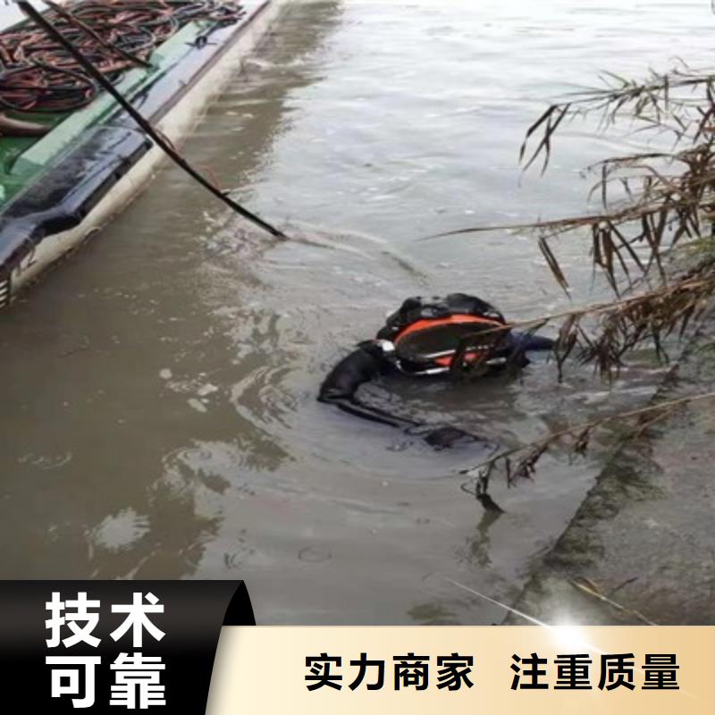 水上浮吊船堤防工程施工技术成熟