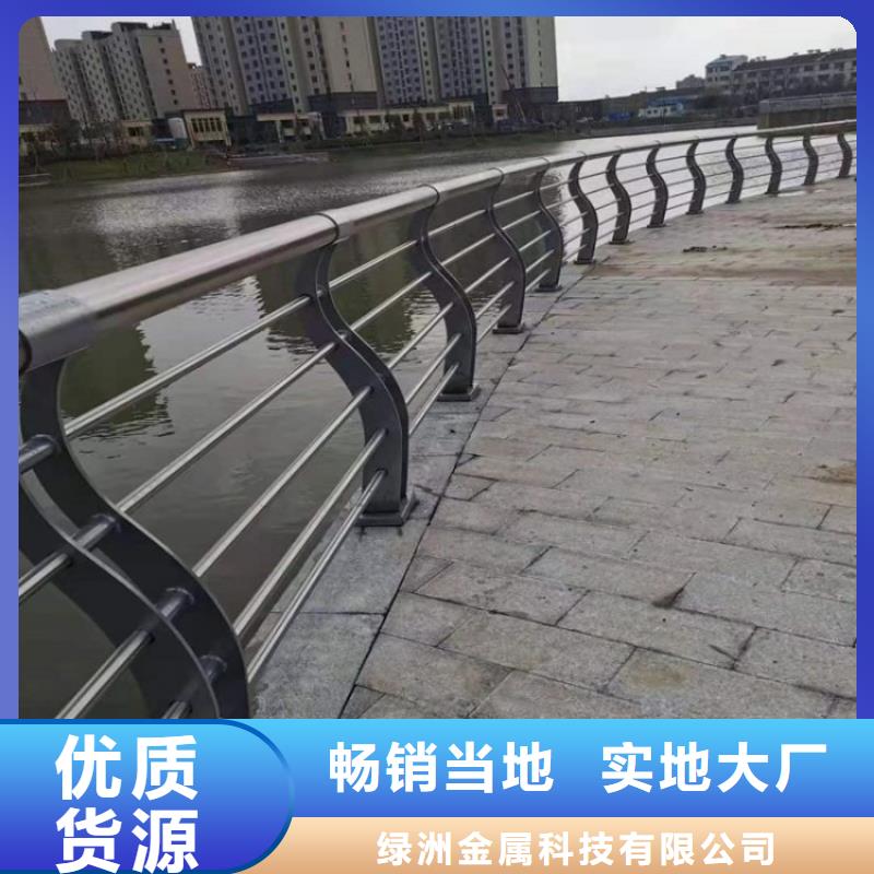 防撞护栏镀锌波形护栏热销产品
