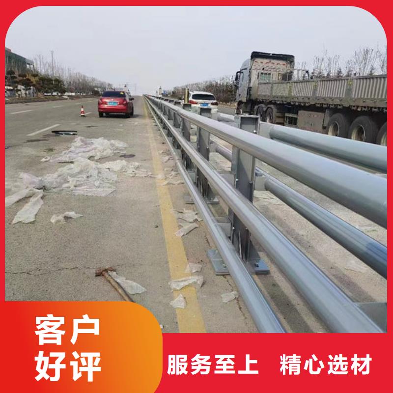 来厂考察灯光护栏防撞